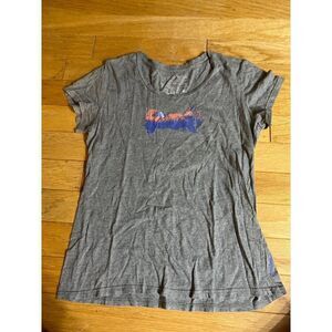 Patagonia women's fitted short sleeve scoop neck cotton graphic t-shirt size lar
